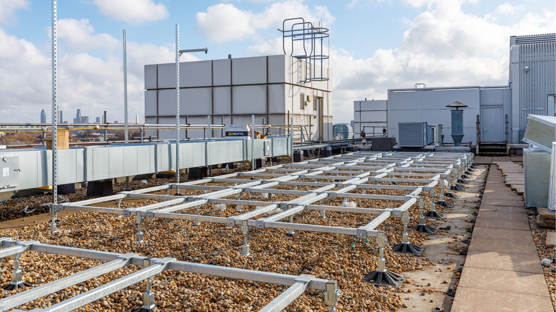 brymec duraframe installed on chelsea and westminster hospital roof