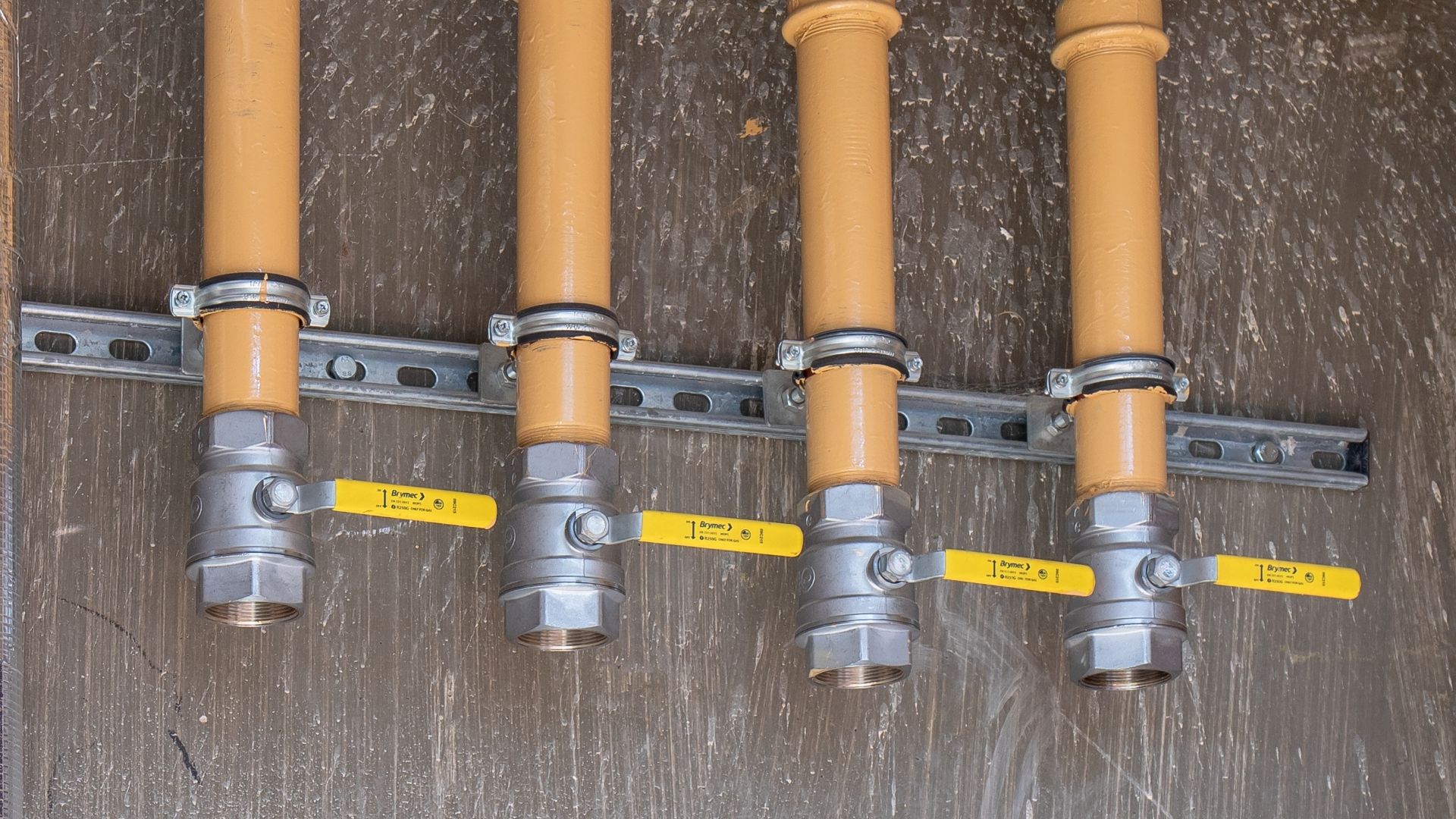 brymec gas lever ball valves installed